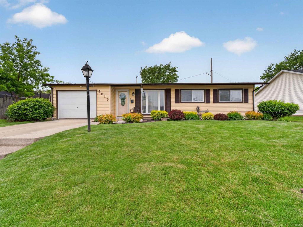 Photo of 6615 Redbud Drive, Fort Wayne, IN 46825 (MLS # 202619150)