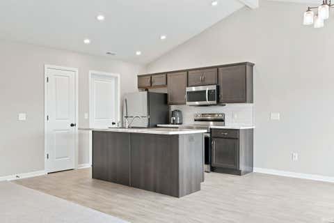 Tiny photo for 804 Knights Crossing, Kendallville, IN 46755 (MLS # 202624781)