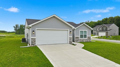 Tiny photo for 804 Knights Crossing, Kendallville, IN 46755 (MLS # 202624781)