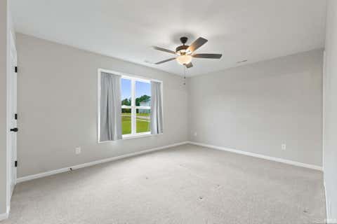 Tiny photo for 804 Knights Crossing, Kendallville, IN 46755 (MLS # 202624781)