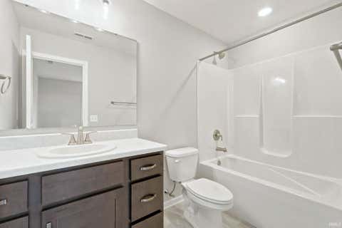 Tiny photo for 804 Knights Crossing, Kendallville, IN 46755 (MLS # 202624781)