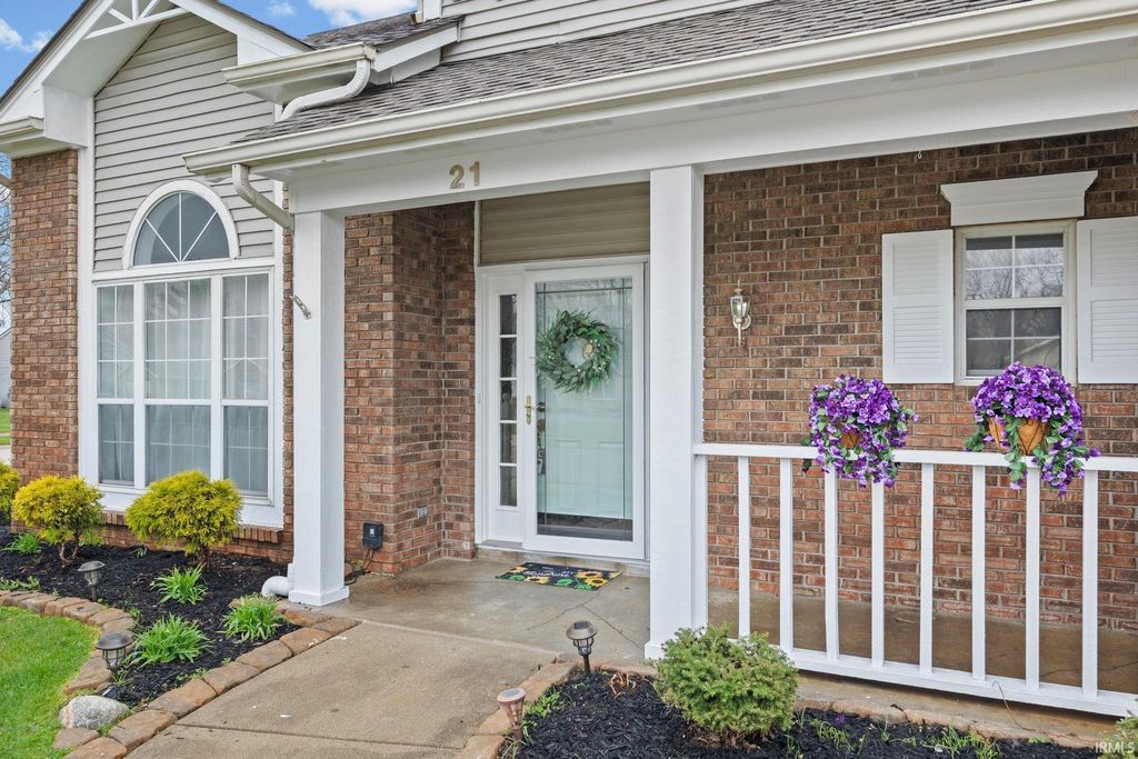 Photo of 21 Goldersgreen Drive, Lafayette, IN 47905 (MLS # 202611491)