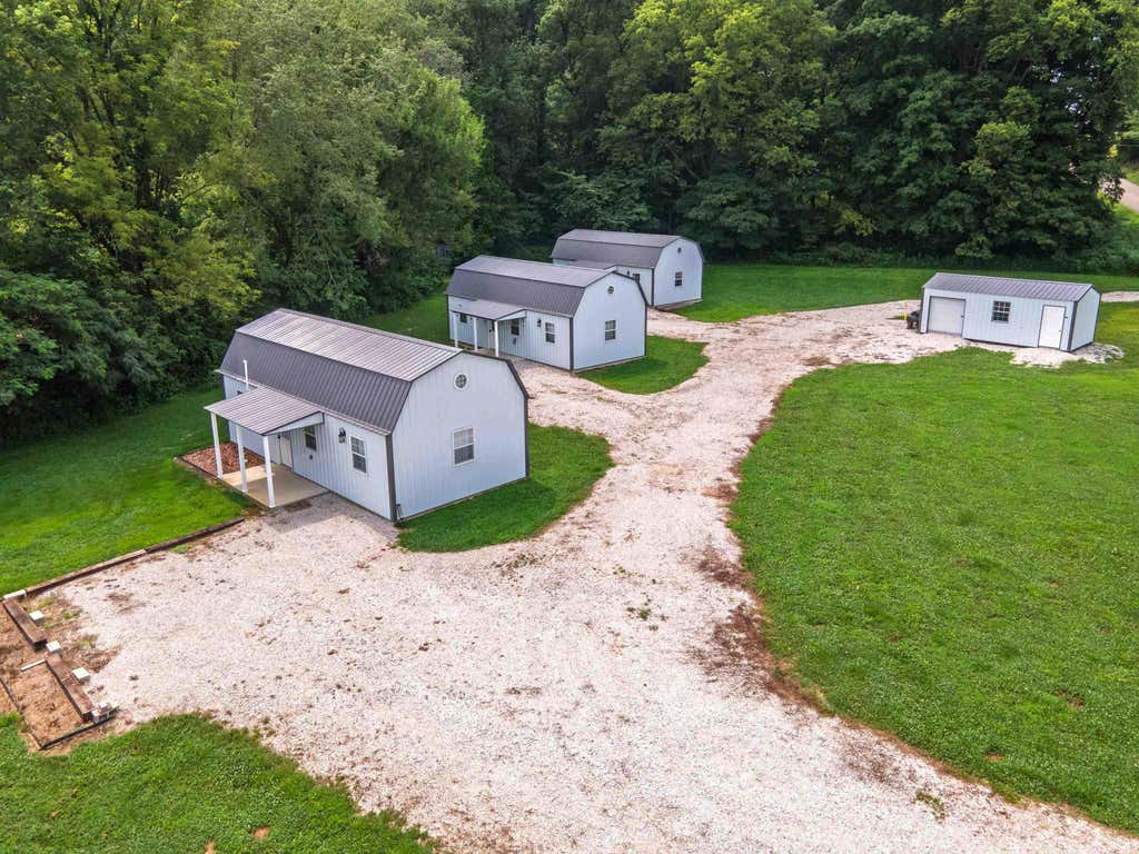 Photo of 5026 N County Road 375 W, Petersburg, IN 47567 (MLS # 202632354)