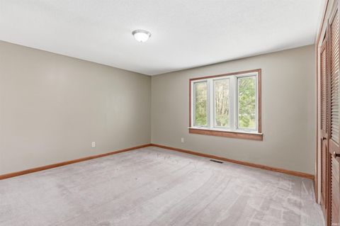 Tiny photo for 4627 Merriam Creek Drive, Fort Wayne, IN 46816 (MLS # 202618010)