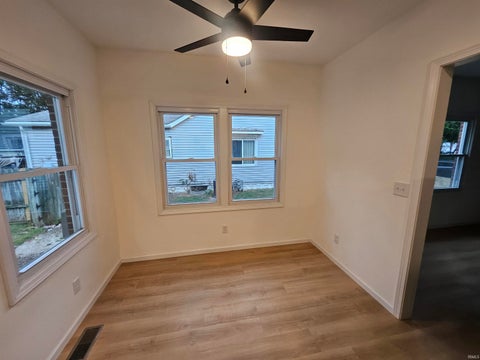 Tiny photo for 17 S Fairlawn Avenue, Evansville, IN 47714 (MLS # 202629860)