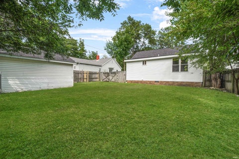 Tiny photo for 17 S Fairlawn Avenue, Evansville, IN 47714 (MLS # 202629860)