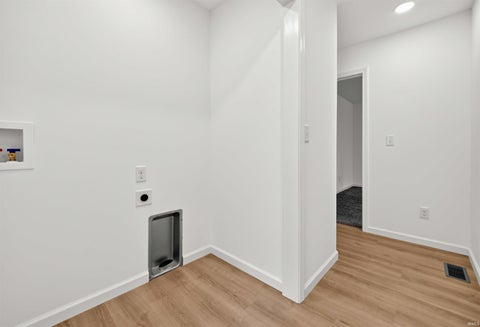 Tiny photo for 17 S Fairlawn Avenue, Evansville, IN 47714 (MLS # 202629860)