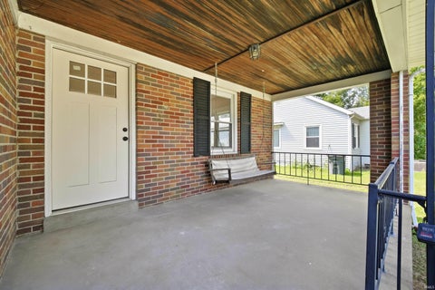 Tiny photo for 17 S Fairlawn Avenue, Evansville, IN 47714 (MLS # 202629860)