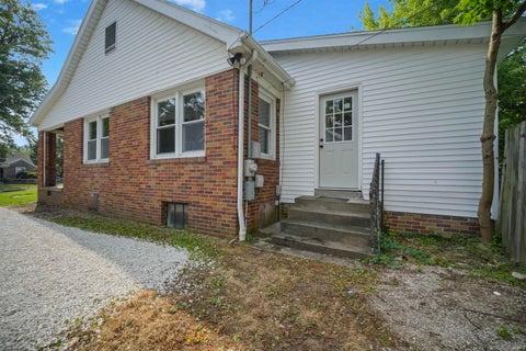 Tiny photo for 17 S Fairlawn Avenue, Evansville, IN 47714 (MLS # 202629860)