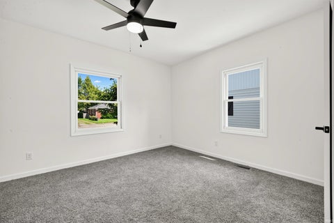 Tiny photo for 17 S Fairlawn Avenue, Evansville, IN 47714 (MLS # 202629860)