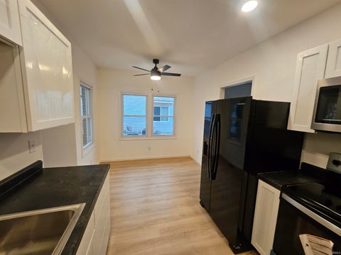Tiny photo for 17 S Fairlawn Avenue, Evansville, IN 47714 (MLS # 202629860)