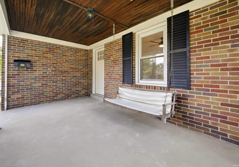 Tiny photo for 17 S Fairlawn Avenue, Evansville, IN 47714 (MLS # 202629860)