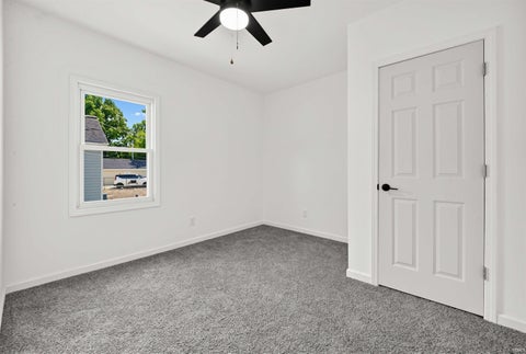 Tiny photo for 17 S Fairlawn Avenue, Evansville, IN 47714 (MLS # 202629860)