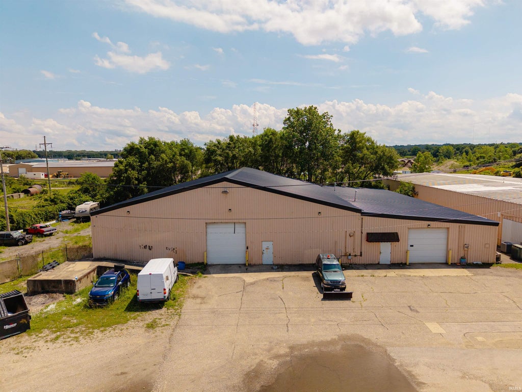 Photo of 434 S Byrkit Avenue, Mishawaka, IN 46544 (MLS # 202626409)
