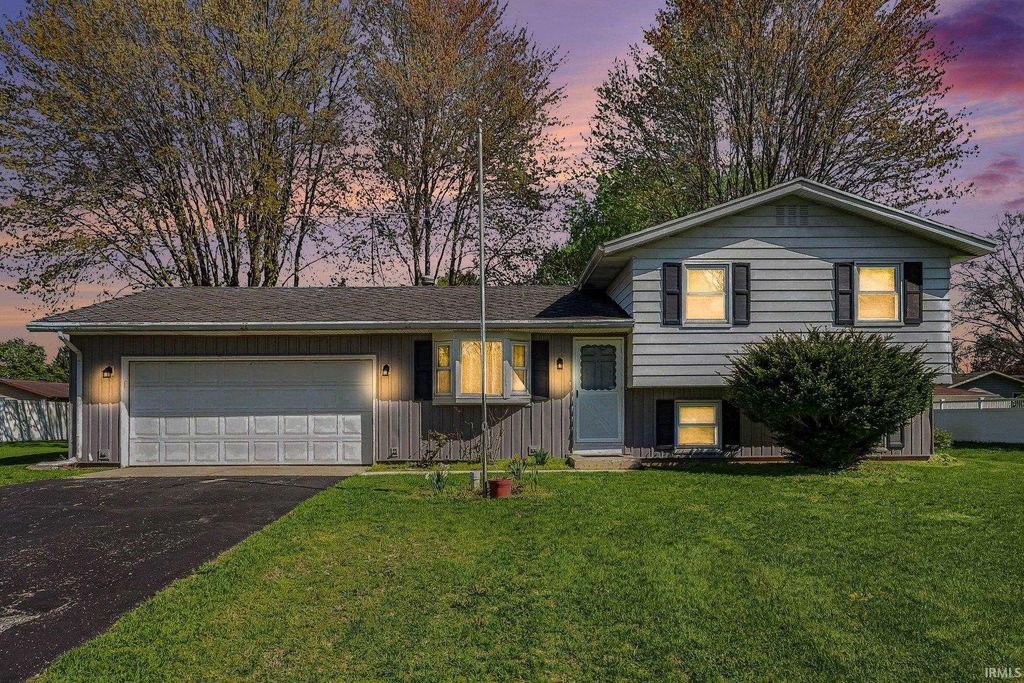 Photo of 22127 Farmwood Drive, Bristol, IN 46507 (MLS # 202614114)