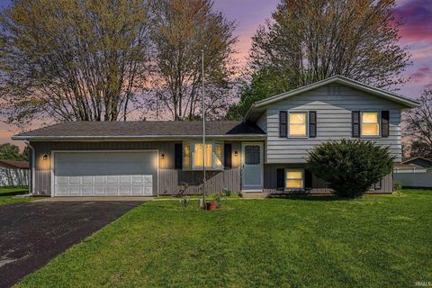 Photo of 22127 Farmwood Drive, Bristol, IN 46507 (MLS # 202614114)