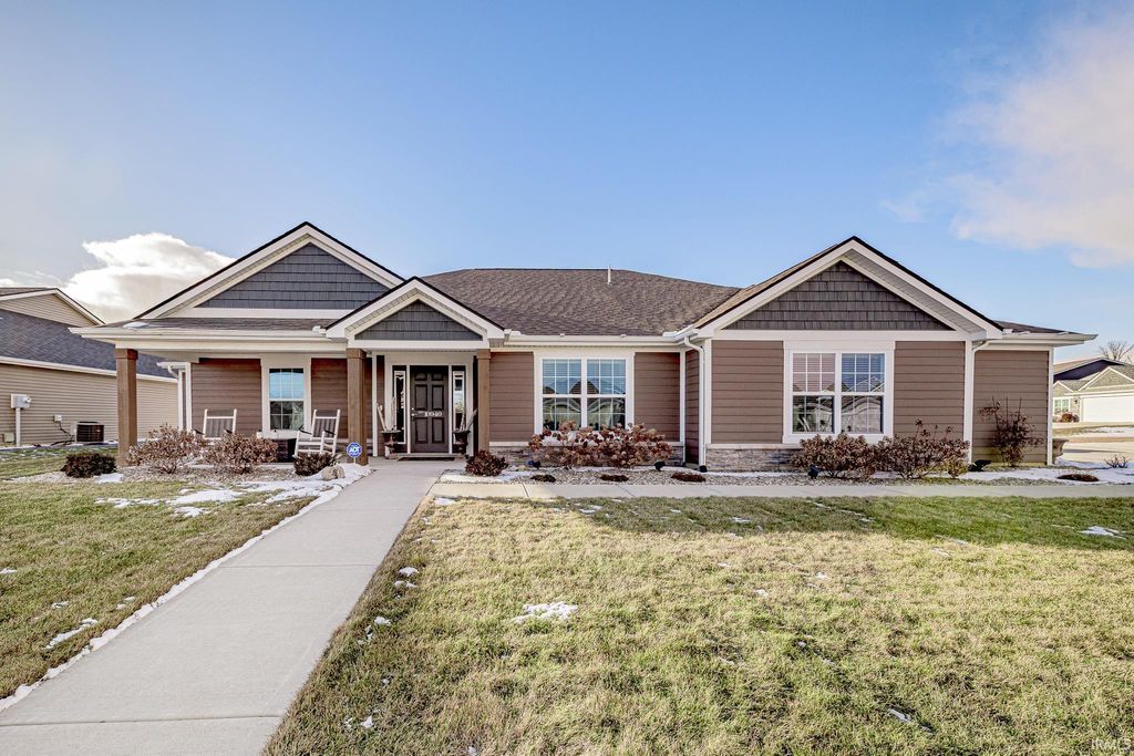 Photo of 10940 Fenton Cove, Roanoke, IN 46783 (MLS # 202602548)