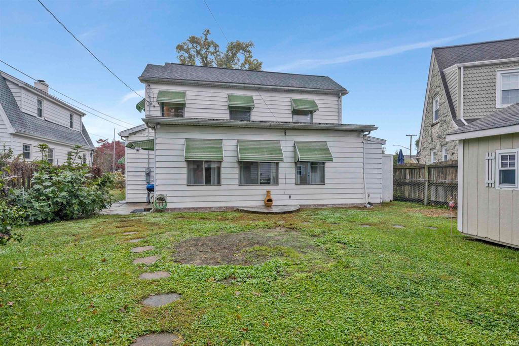 Photo of 2909 E Mulberry Street, Evansville, IN 47714 (MLS # 202543970)