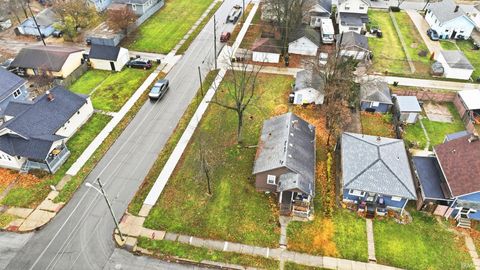 Photo of 2950 Winter Street, Fort Wayne, IN 46806 (MLS # 202547423)