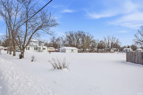 Tiny photo for 2800 E 16Th Street, Muncie, IN 47302 (MLS # 202602779)