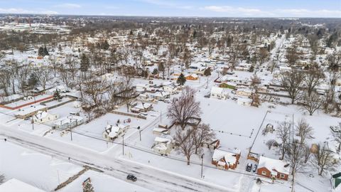 Tiny photo for 2800 E 16Th Street, Muncie, IN 47302 (MLS # 202602779)