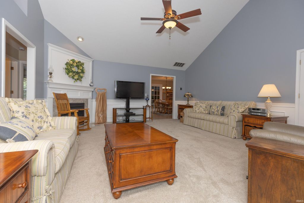 Photo of 9200 Overland Drive, Evansville, IN 47711 (MLS # 202613290)