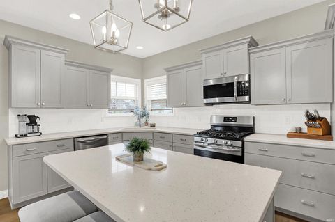 Tiny photo for 597 Gainsboro Drive, West Lafayette, IN 47906 (MLS # 202612757)