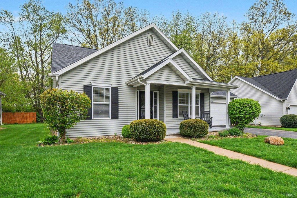Photo of 4026 Savannah Pass, Mishawaka, IN 46545 (MLS # 202615732)