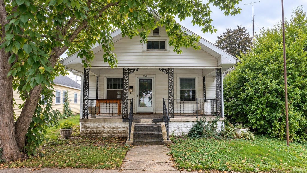 Photo of 905 N Lindsay Street, Kokomo, IN 46901 (MLS # 202638412)