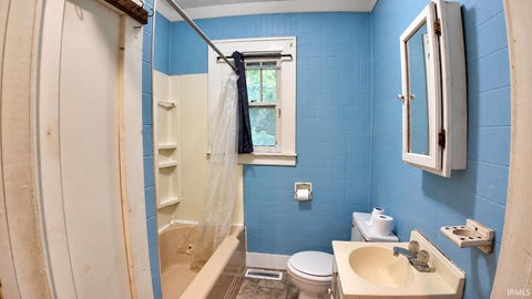 Tiny photo for 905 N Lindsay Street, Kokomo, IN 46901 (MLS # 202638412)