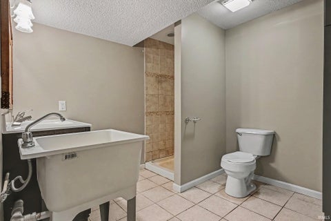 Tiny photo for 1458 Rutland Court, Winona Lake, IN 46590 (MLS # 202633396)