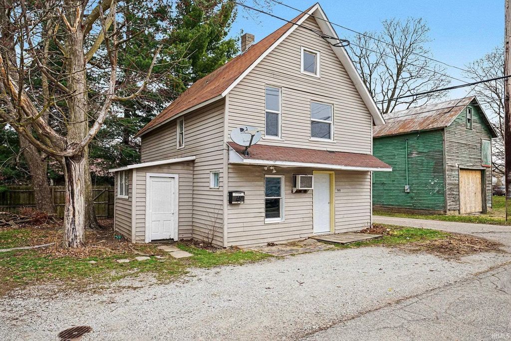 Photo of 505 Franklin Street, Goshen, IN 46526 (MLS # 202609613)