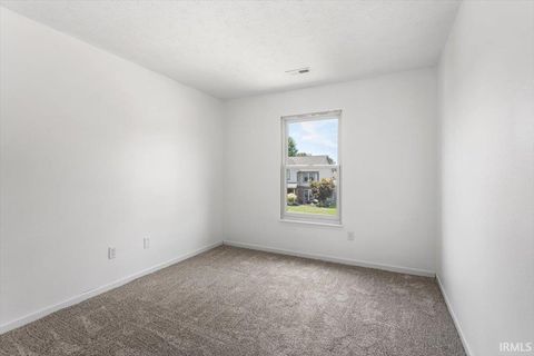 Tiny photo for 3303 Crosspoint Court, Lafayette, IN 47909 (MLS # 202527424)