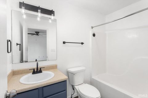 Tiny photo for 3303 Crosspoint Court, Lafayette, IN 47909 (MLS # 202527424)