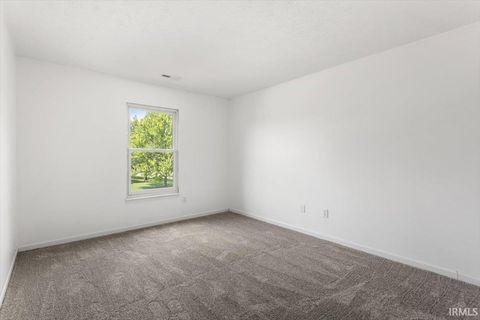 Tiny photo for 3303 Crosspoint Court, Lafayette, IN 47909 (MLS # 202527424)