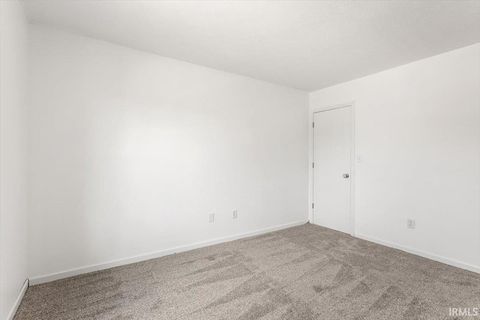 Tiny photo for 3303 Crosspoint Court, Lafayette, IN 47909 (MLS # 202527424)