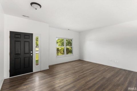 Tiny photo for 3303 Crosspoint Court, Lafayette, IN 47909 (MLS # 202527424)