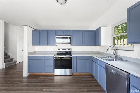 Tiny photo for 3303 Crosspoint Court, Lafayette, IN 47909 (MLS # 202527424)