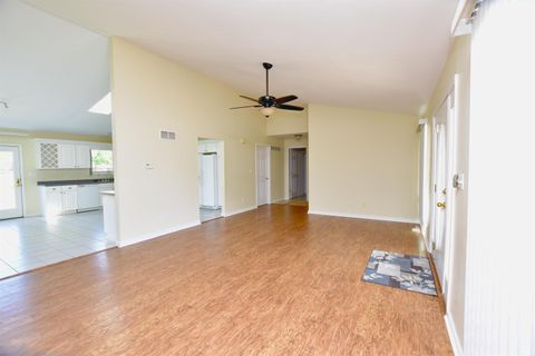 Tiny photo for 4183 E Arrowhead Road, Monticello, IN 47960 (MLS # 202616604)