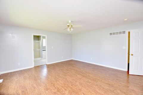 Tiny photo for 4183 E Arrowhead Road, Monticello, IN 47960 (MLS # 202616604)