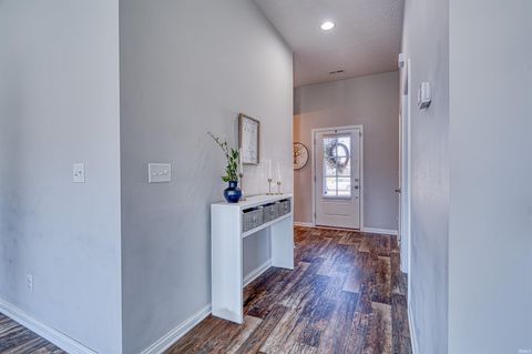 Tiny photo for 4948 Live Oak Court, Newburgh, IN 47630 (MLS # 202605478)