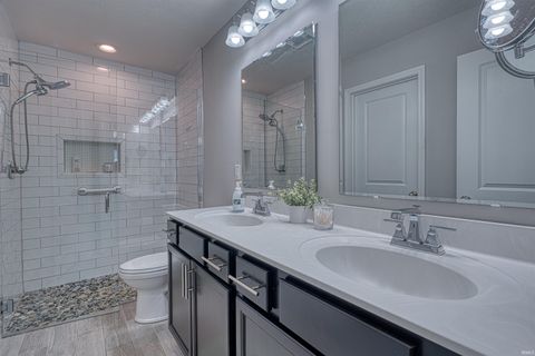 Tiny photo for 4948 Live Oak Court, Newburgh, IN 47630 (MLS # 202605478)