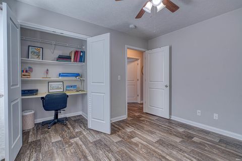 Tiny photo for 4948 Live Oak Court, Newburgh, IN 47630 (MLS # 202605478)