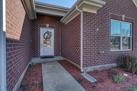 Tiny photo for 4948 Live Oak Court, Newburgh, IN 47630 (MLS # 202605478)