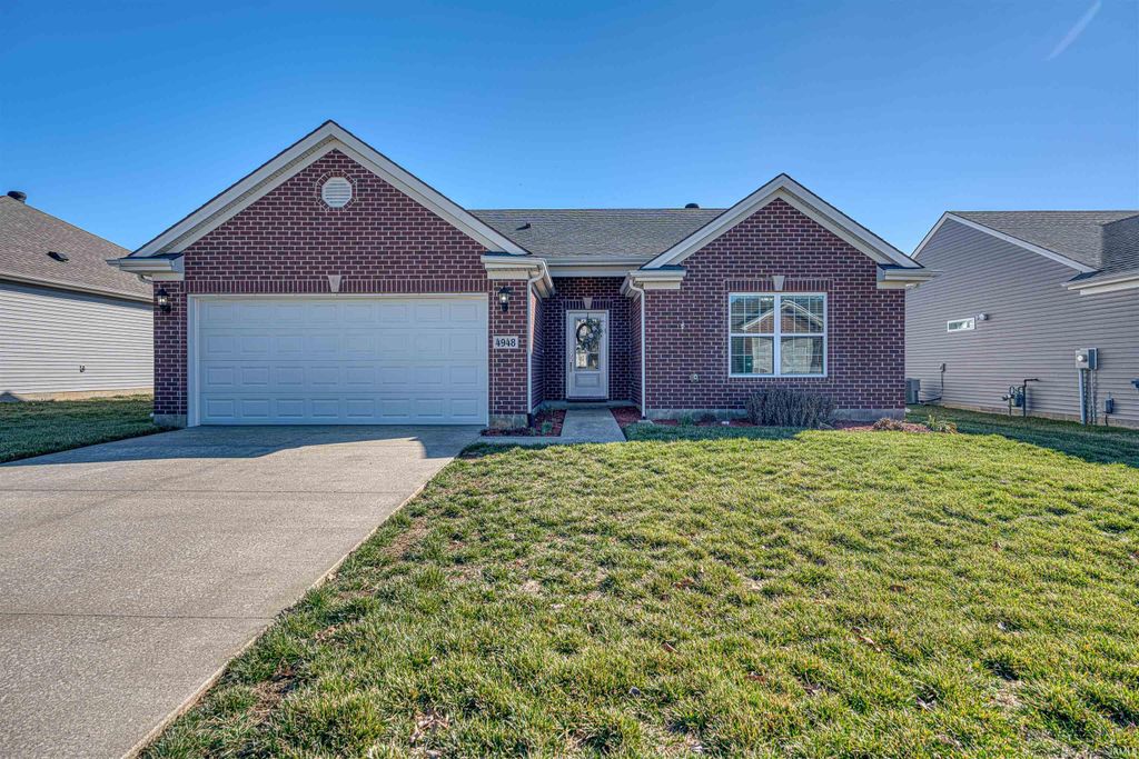 Photo of 4948 Live Oak Court, Newburgh, IN 47630 (MLS # 202605478)