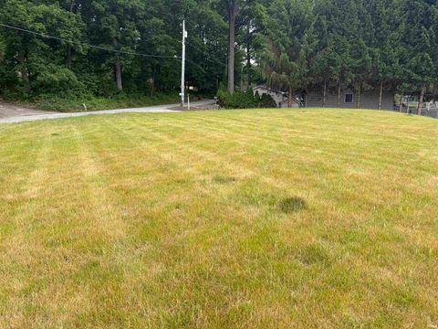 Tiny photo for 31 N Diamond Point Road, Monticello, IN 47960 (MLS # 202620737)