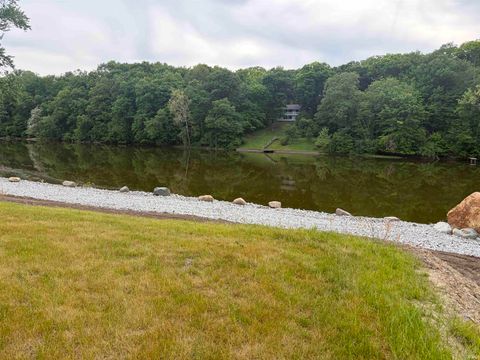 Tiny photo for 31 N Diamond Point Road, Monticello, IN 47960 (MLS # 202620737)