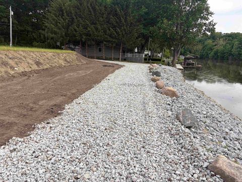 Tiny photo for 31 N Diamond Point Road, Monticello, IN 47960 (MLS # 202620737)