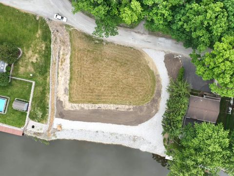 Tiny photo for 31 N Diamond Point Road, Monticello, IN 47960 (MLS # 202620737)