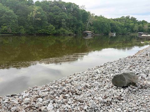 Tiny photo for 31 N Diamond Point Road, Monticello, IN 47960 (MLS # 202620737)